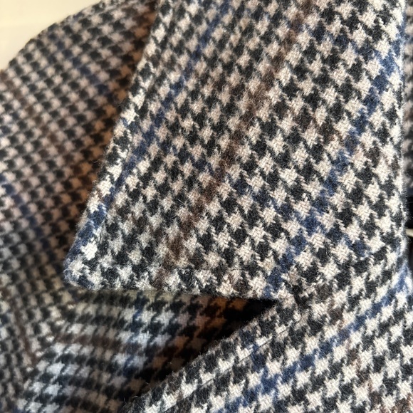 BCBG Max Azria large houndstooth plaid wrap, winter coat, brown black blue - Picture 2 of 10